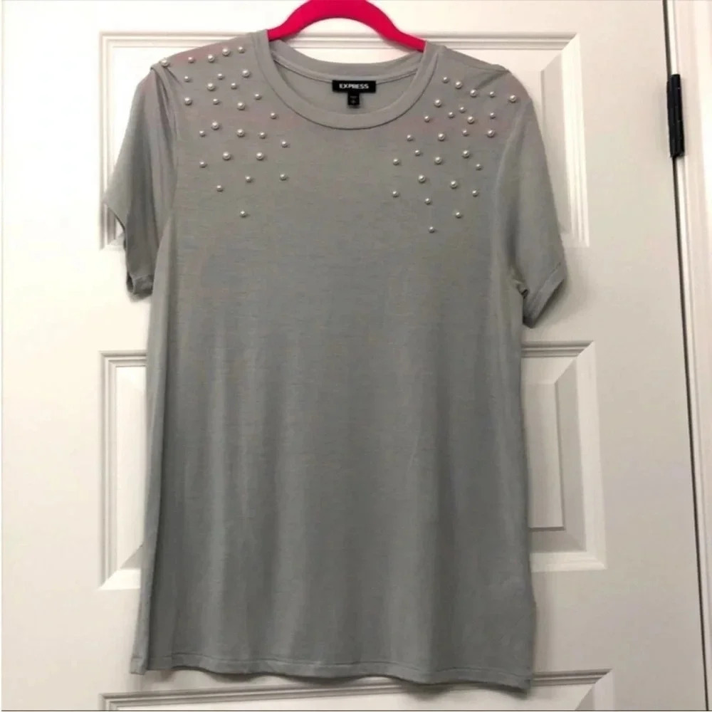Express pearl detail tee